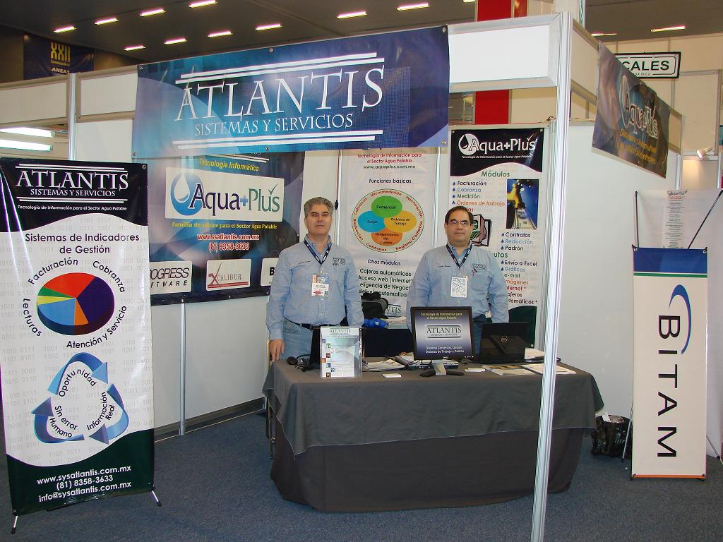 Stand y directivos de Atlantis